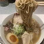 焼豚らーめん じゅんこ - 全粒粉中細麺