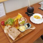 Raki - モーニングセット(他のお客様)