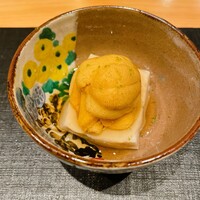 御料理 まつ山 - 藍島の赤雲丹と自家製胡麻豆腐