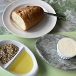 トミズダイナー - バケット・デュカ・ガーリックバター