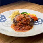 HAMBURG&STEAK AMACRO - たっぷりの野菜をじっくり煮込んだ自慢のトマトハンバーグ
