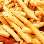 トラットリア ガバチョ - ペパロニ・モッツァレラーチーズ・フライドポテトのトマトソースアメリカーノ①