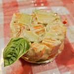 トラットリア ガバチョ - サーモンマリネとアボカドのわさびタルタル