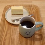TAOCA COFFEE Kobe Motomachi Ten - Bran Tart Cheesecake, JPY 540
                      Drip Coffee Nicaragua, JPY 470