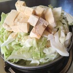 玉山支所前食堂 - ホルモン鍋（アップ）