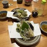 宮野屋 - 山菜と季節の野菜天ぷら　950円
