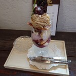 アレス カフェ - 季節のパフェ【栗】