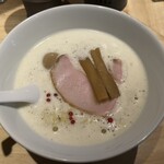 麦処 八と丁 - フンワリ上品な鶏白湯そば