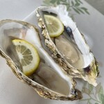 杉原功商店 - 生牡蠣 濃厚で美味しい
