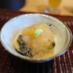 すし処 ひさ田 - 蒸しアワビ、生姜を強くきかせて土佐酢ジュレと大根おろし。