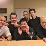 すし処 ひさ田 - ひさ田の皆さんと料理人の面々。