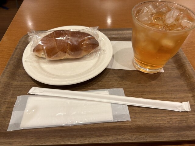 塩パン』by パン屋とカフェ巡りとトマト大好き女 : Orange
