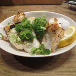 立ち呑みのさのや - あおりイカ下足塩焼き　200円(2014.4)