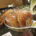 立ち呑みのさのや - 地元のパン屋のベーグル(2014.4)