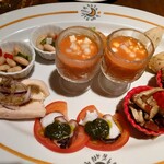 MESON Hasta Manana - 人数に合わせてくれるそう、Tapas七種盛り。