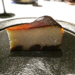 estilo h - ゴルゴンゾーラと無花果のバスクチーズケーキ