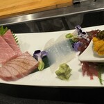 川奈 - 新島アカイカ、本マグロ、炙りトロ、雲丹イカキャビア