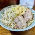 ラーメン髭 - ラーメンニンニク（900円）