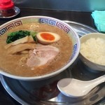 ラーメン食べたい 豚の雫 - 特製みそらーめん680円