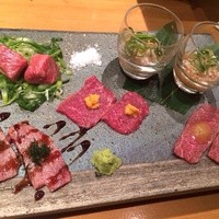 赤坂 金舌 - 牛刺の盛り合わせ ¥3480