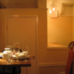 煮こみや なりた - 店内奥のカウンターは2人席