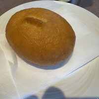 Russian Restaurant ROGOVSKI 銀座 - ゆで卵とひき肉のピロシキ