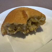 Russian Restaurant ROGOVSKI 銀座 - ゆで卵とひき肉のピロシキ 