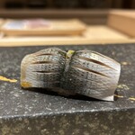 銀座 京都 鮨まつもと - 小肌・絶妙な酢じめ 20分ほど締めたもの