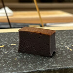 銀座 京都 鮨まつもと - 紫芋の玉子焼き