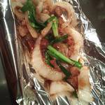 鉄板屋 欣 - まるちょうタレ焼き。