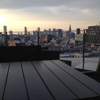 TWO ROOMS - テラス席