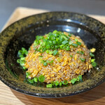 炒飯専門店 迅や - ２０２４年９月再訪：せせりのにんにく醤油炒飯☆
