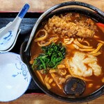岩正 - デラックス味噌煮込みうどん（海老天・卵・鶏肉・餅）＋大盛