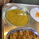 日本一小さなインド家庭料理 ドーン食堂 印度山 - 豆カレー