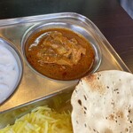 日本一小さなインド家庭料理 ドーン食堂 印度山 - チキンカレー