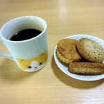 パティスリー アサカ - 美味しい焼き菓子の皆さんとコーヒー