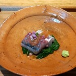 日本料理FUJI - 港まで泳がせた鯵 モロヘイヤ 唐辛子梅ソース