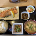 なか里 - 鮭焼魚定食　900円