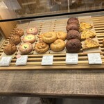 ジュウニブンベーカリー - パン