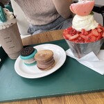 マカプレッソ - 左からオレオマカチーノ、クッキー&クリーム、リアルチョコ、リアルいちごビンス