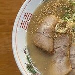 一楽ラーメン - 大盛りラーメン　左