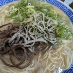 純とんこつ無双 - 胡椒を振って