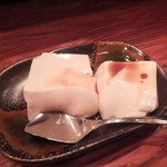 沖縄家庭料理　残波の風 - ジーマミー豆腐、このスプーンが使いやすいのだ。