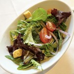 Ruth's Chris Steak House - tomahawk dinner for two $220
       （約35200円 2024年5月時点）
      ステーキハウスサラダ(ミックスグリーン)