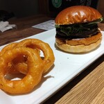 クラフトバーガー - クラフトチーズバーガー＆オニオンリング