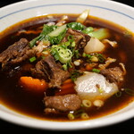 Hanlin Tea Room - 紅燒牛腩茶麺