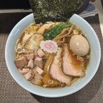 らぁめん 涼虎 - 特製涼虎らぁめん醤油