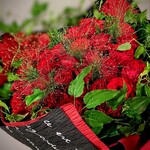 千葉たかおか - 今回はお誕生日月間でした。主催者様と食べ友様に素敵すぎるバラの花束を頂きました。お花のチョイスはなんと高岡さんとの事、感謝感激でした。