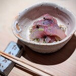 千葉たかおか - 金谷で昼に揚がった大きな真鯵。脂も乗っていてプリプリ。お酒が飲めたらたまらんよね・・・私は誰よりも早く食べ終わる。