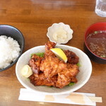 東京696酒場 - 鶏のから揚げ定食　600円